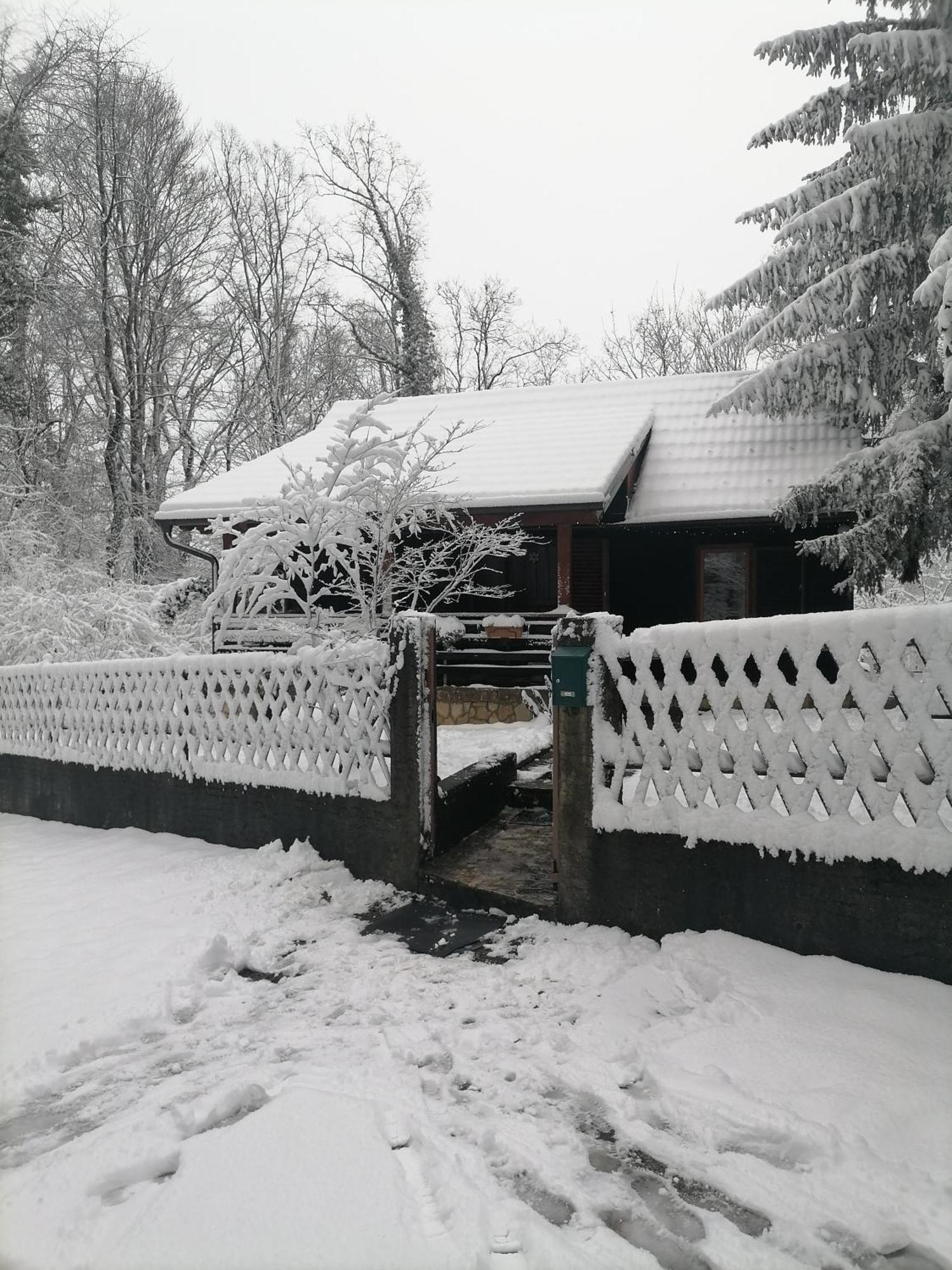 Cabin In The Woods Vukelic Stubicke Toplice Екстер'єр фото